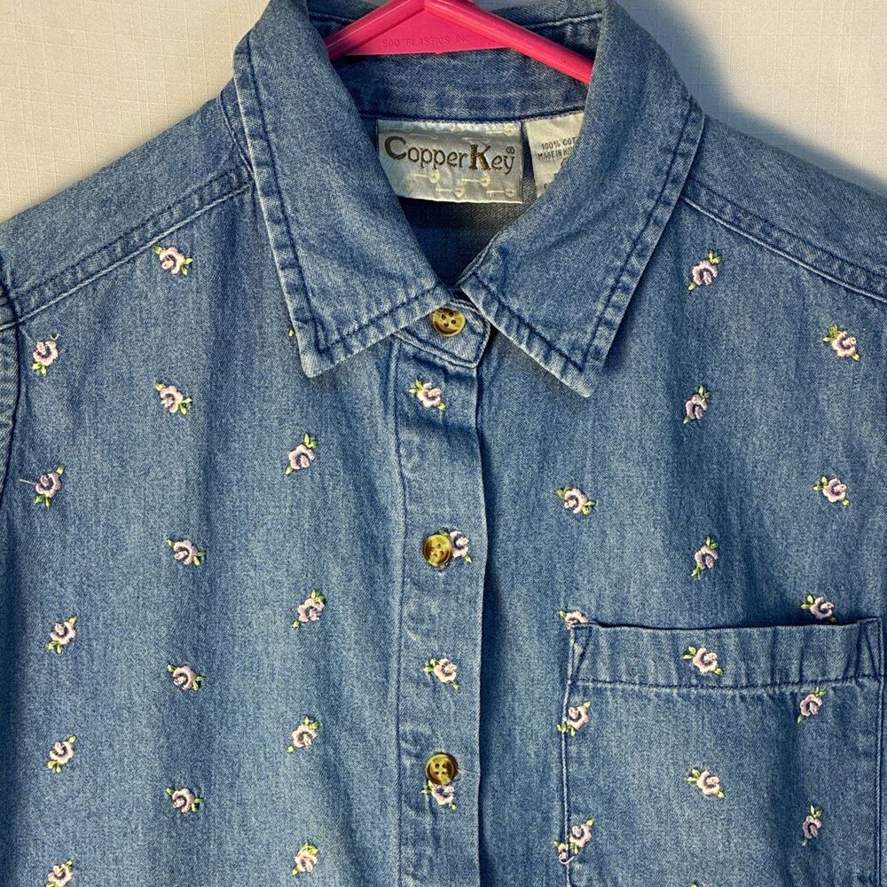 Copper Key Womenās Blue S Denim Sleeveless Floral Embroidered vintage